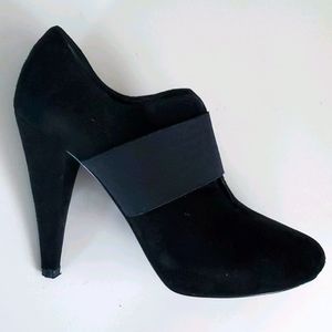 EUC! BCBG Generation Suede Heel Ankle Booties